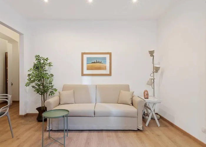Amazing Studio With Botanic Touch In The Center